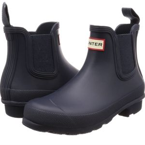 Hunter Chelsea navy boots